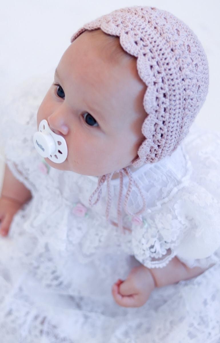 Crochet pattern Lovely Bonnet, English US Terms
