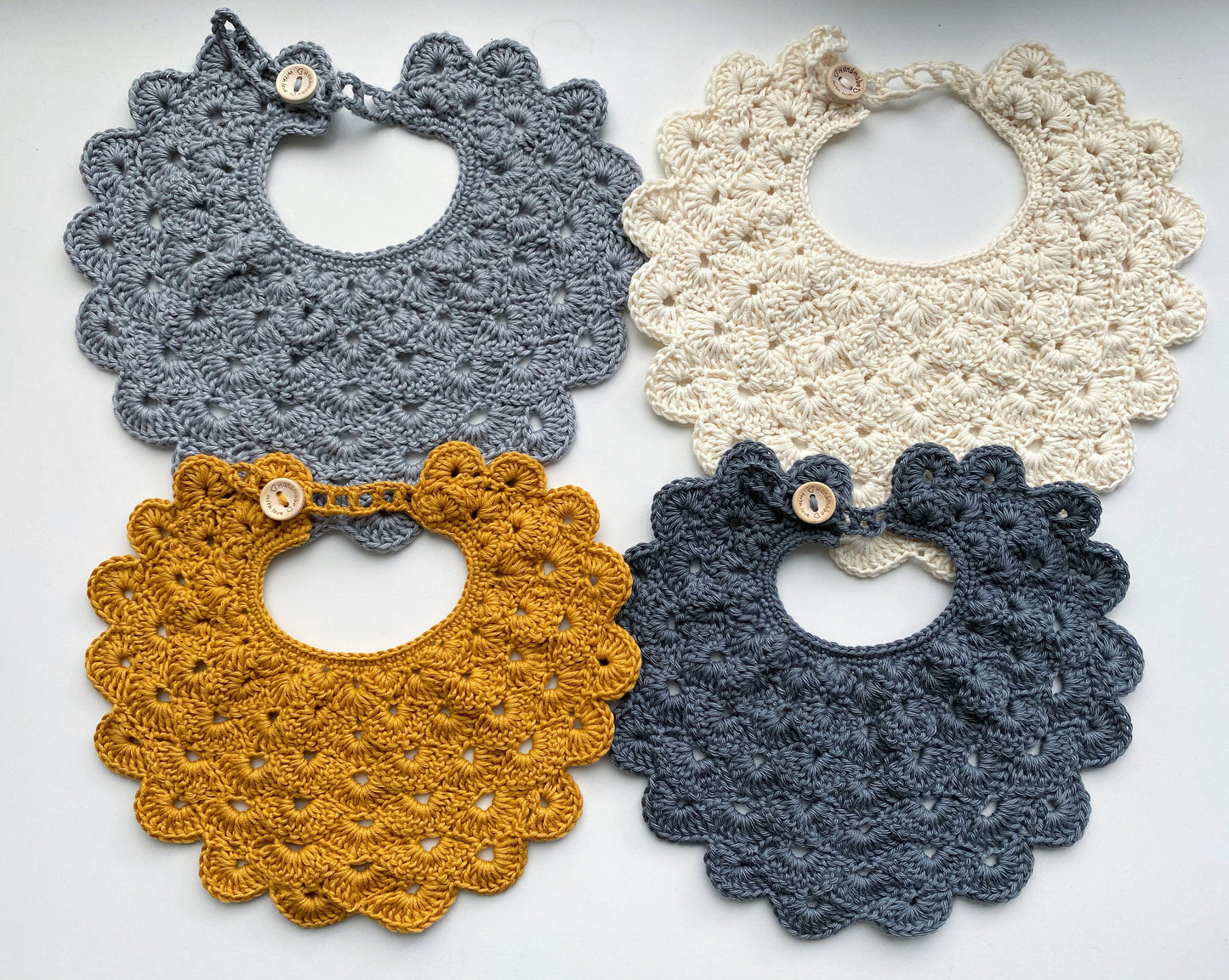 Crochet pattern Bib - English US-terms