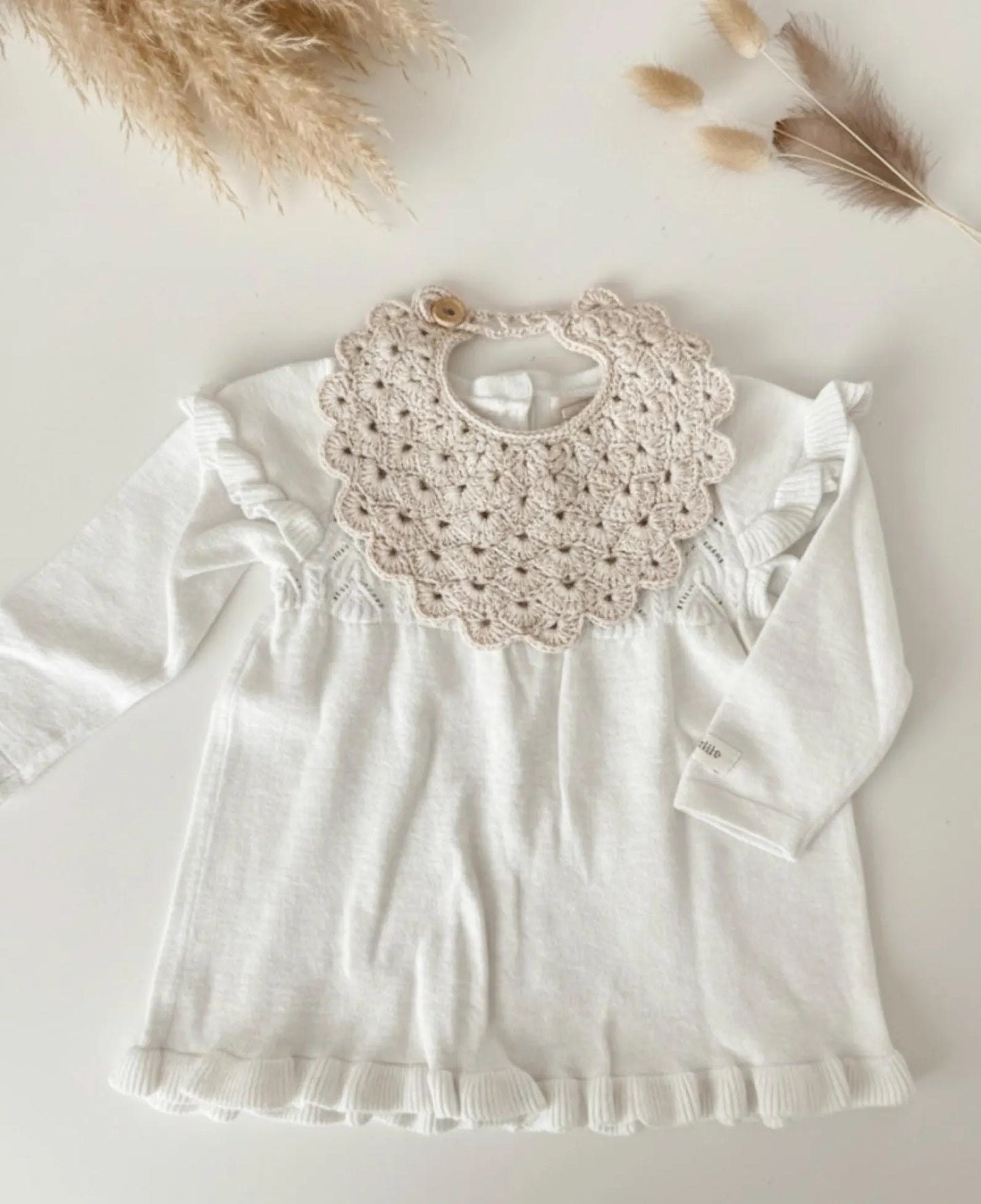 Elomi Bib Crochet pattern