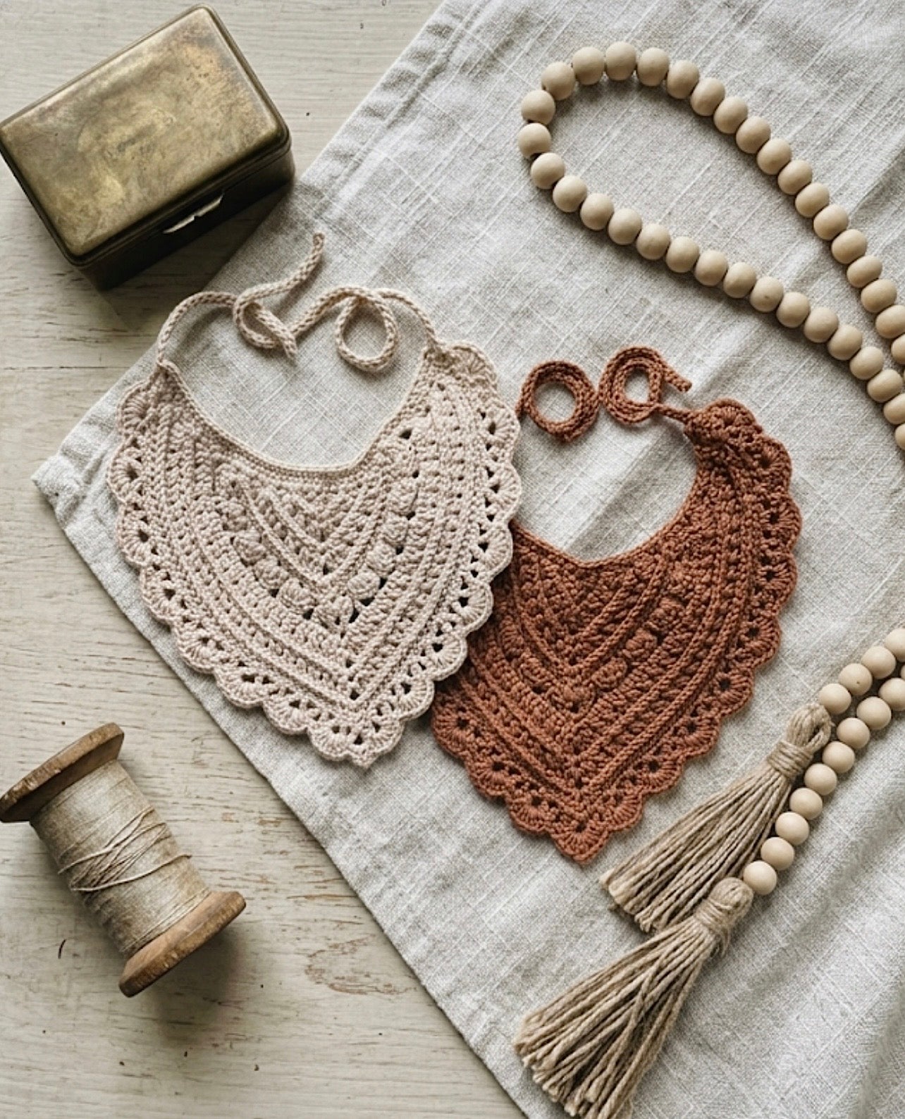 Lovely pointed bib Crochet Pattern