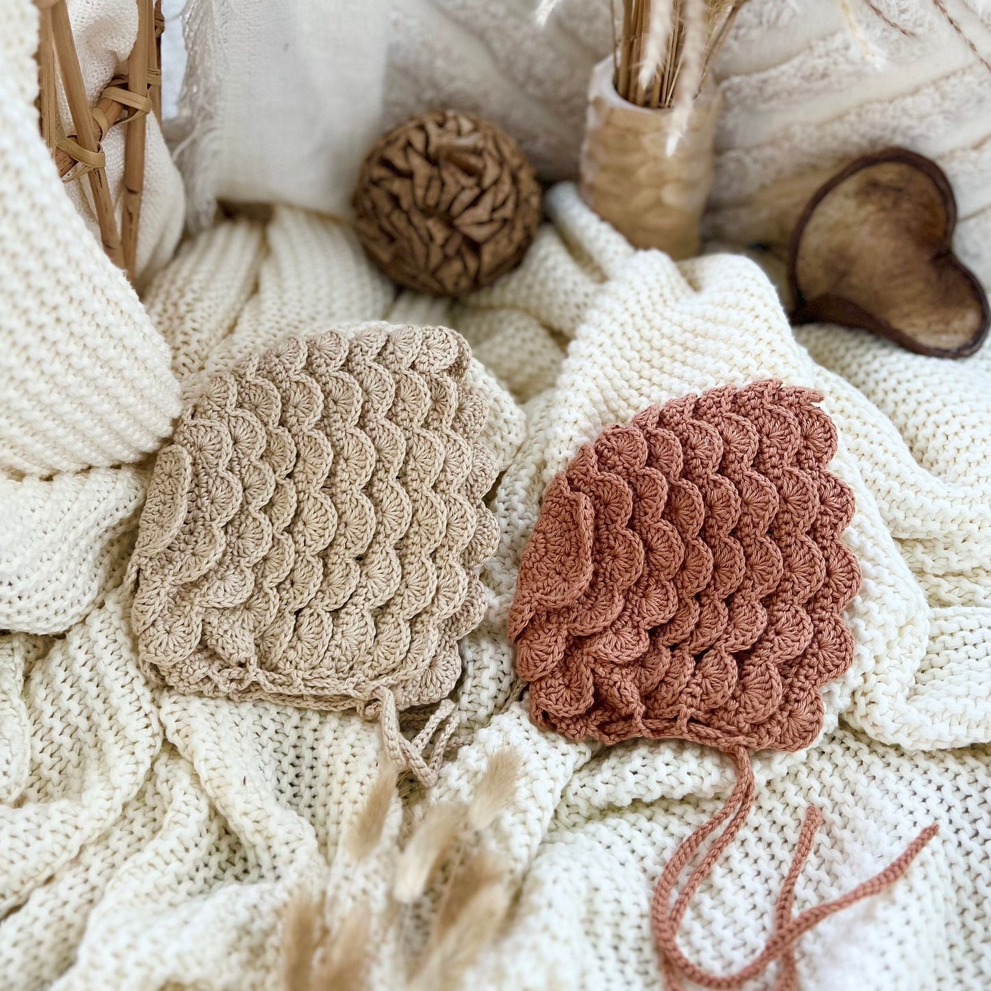 Crochet pattern Cutie Bonnet, English US Terms