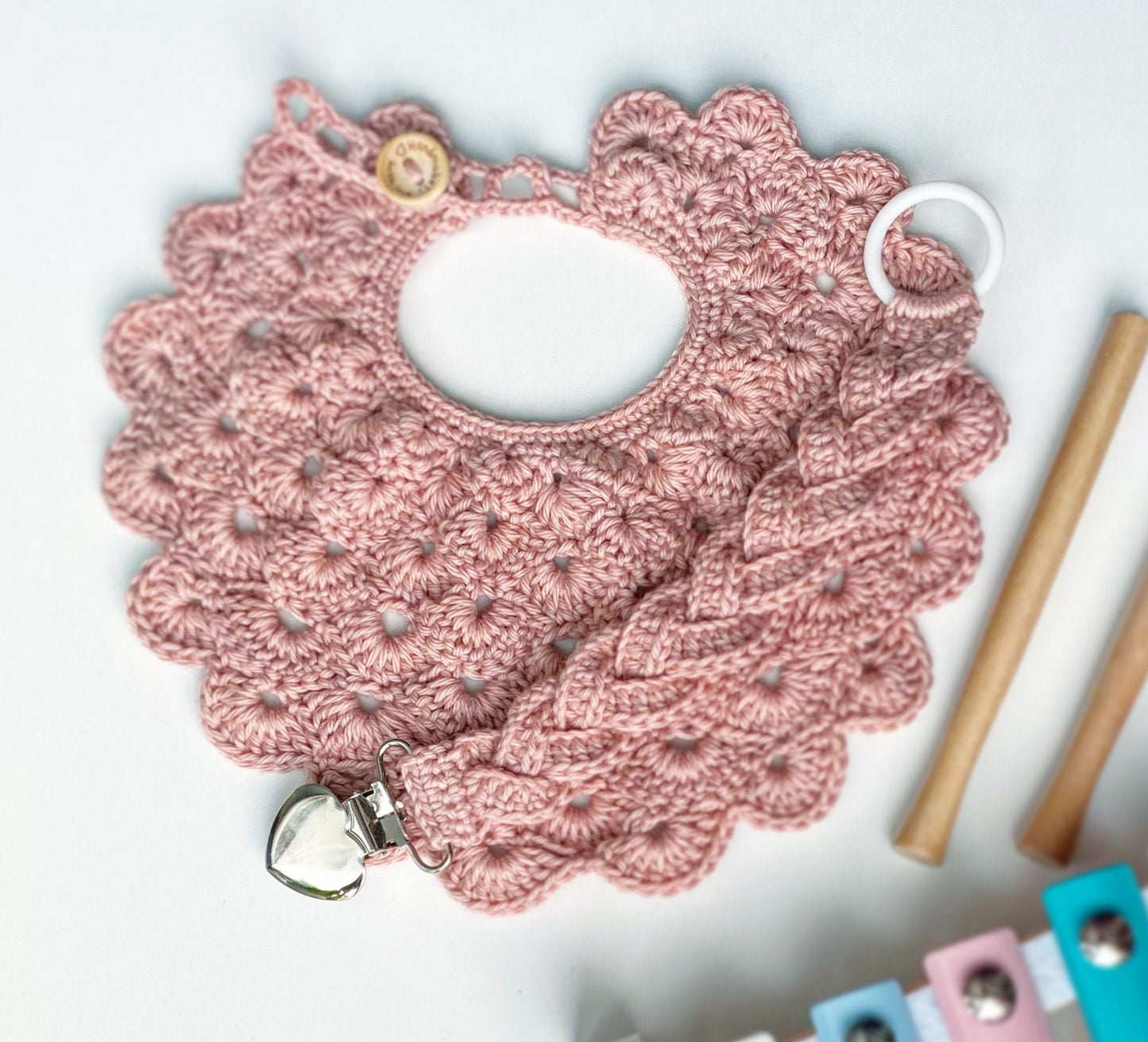 Crochet pattern Bib - English US-terms
