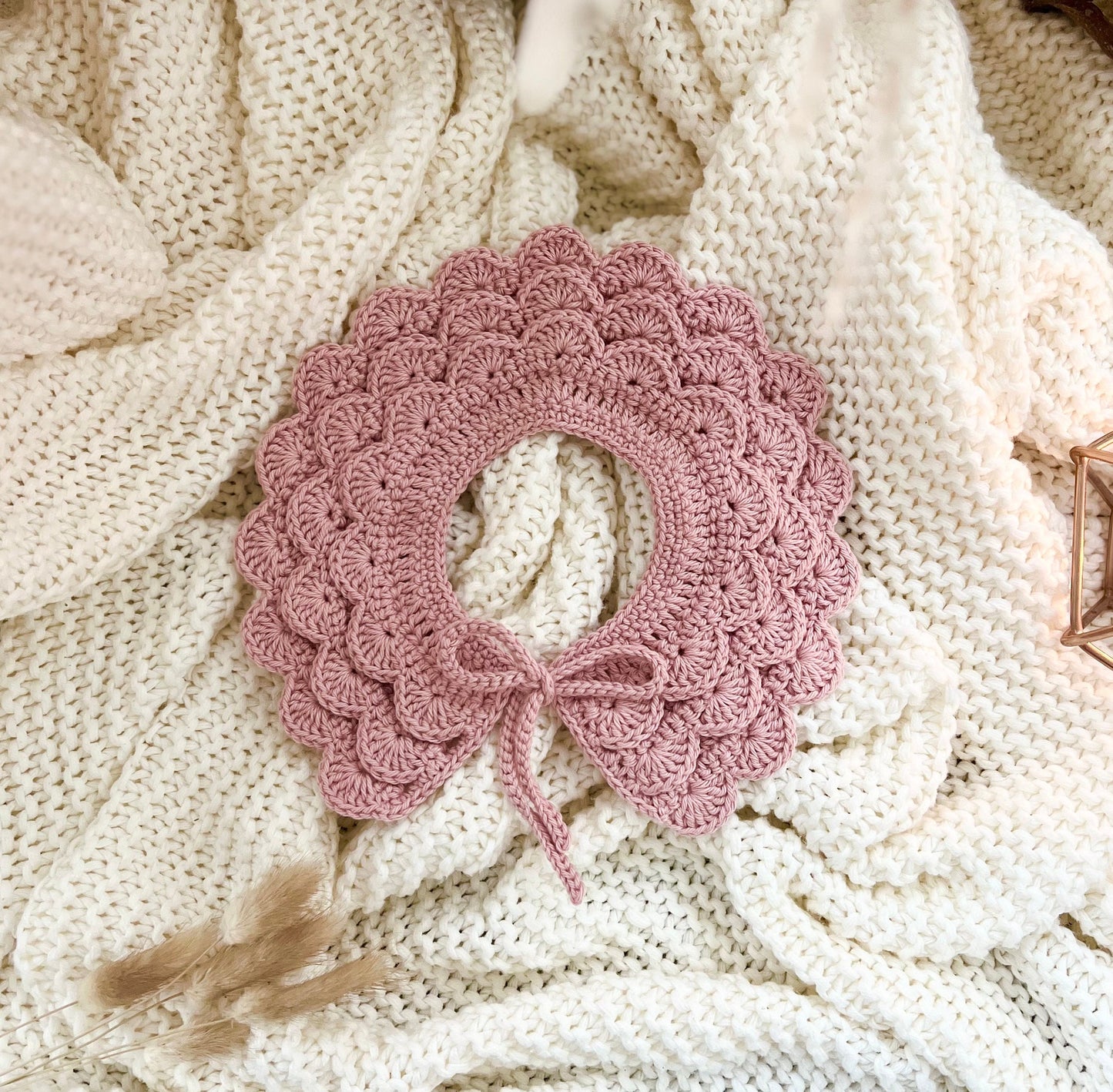 Crochet Pattern Cutie collar, English US Terms