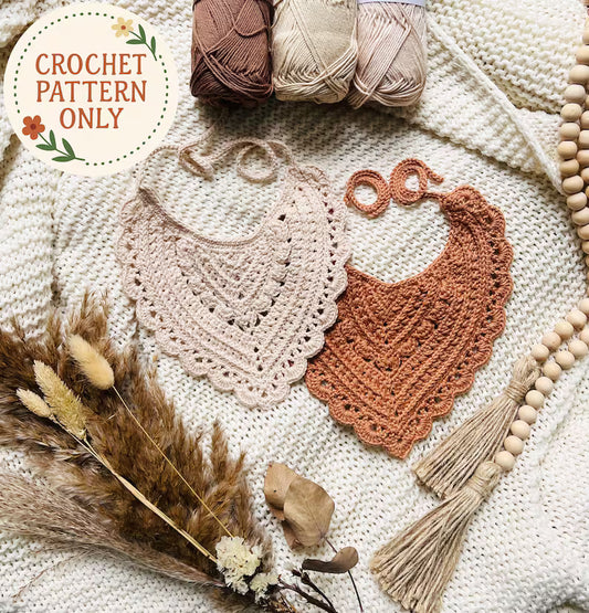 Crochet Pattern Lovely pointed bib, English US Terms