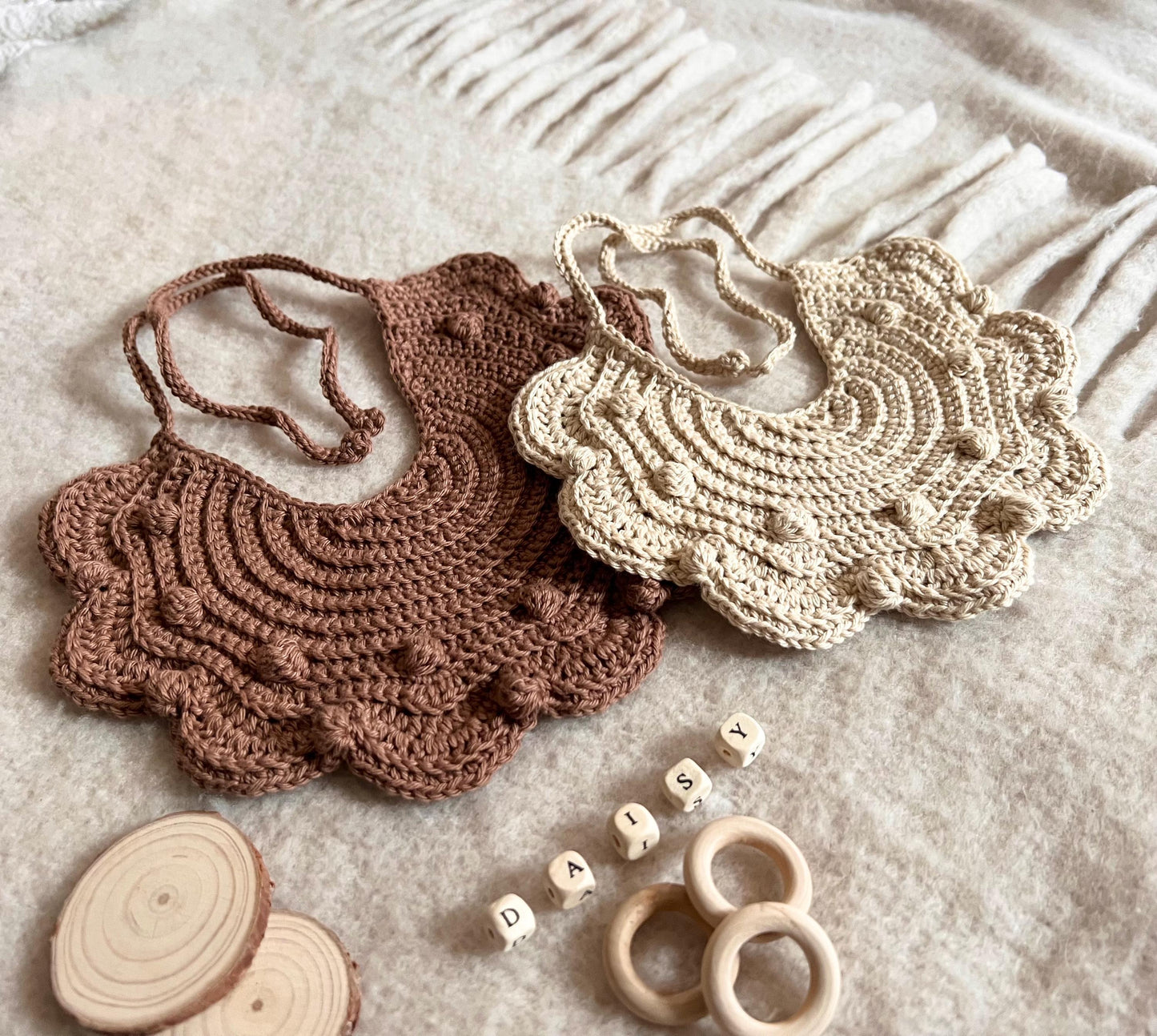 Daisy Bib crochet pattern- English Us-Terms